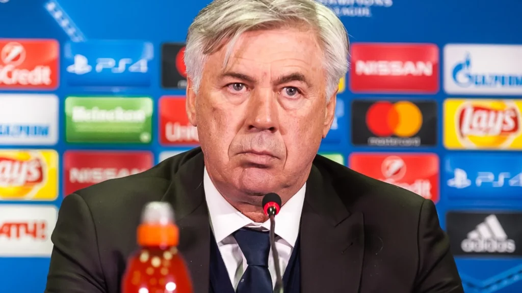 Carlo Ancelotti em coletiva de imprensa