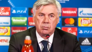 Carlo Ancelotti em coletiva de imprensa